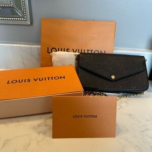 Louis Vuitton bag. Not even a year old. Very good shape. Like brand new